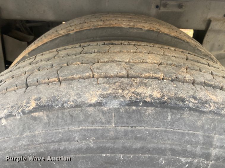 image for item DL6993 2012 Hyundai  dry van trailer