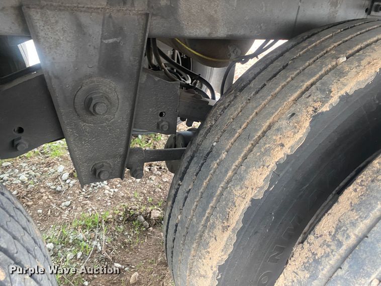 image for item DL6993 2012 Hyundai  dry van trailer