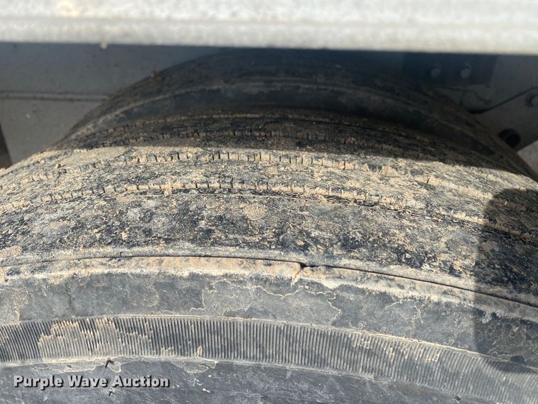 image for item DL6994 2011 Utility VS2DX  dry van trailer