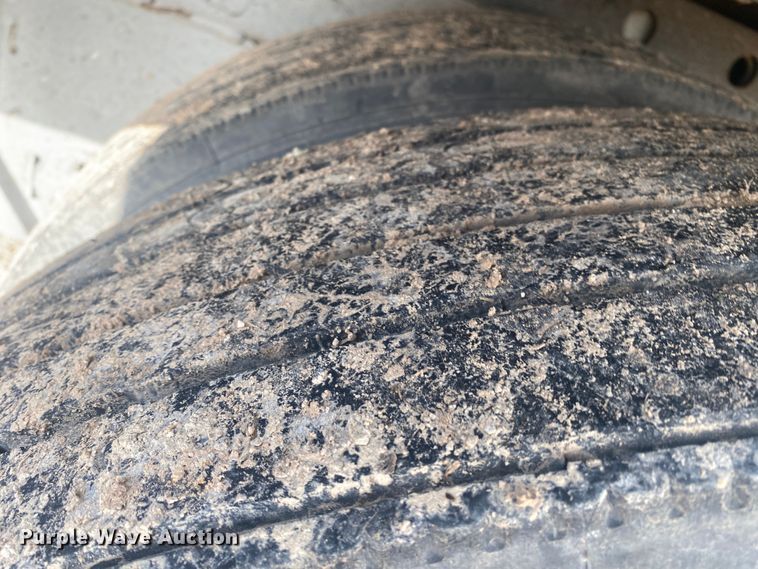 image for item DL6994 2011 Utility VS2DX  dry van trailer