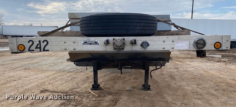 image for item DL6996 2005 Chaparral  flatbed trailer