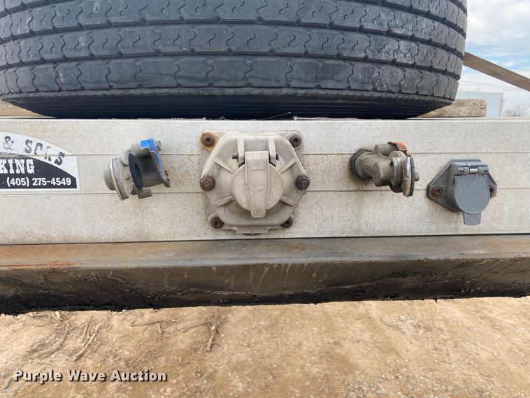 image for item DL6996 2005 Chaparral  flatbed trailer