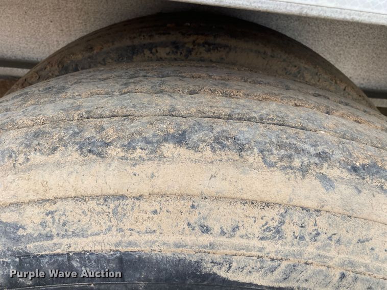 image for item DL6996 2005 Chaparral  flatbed trailer