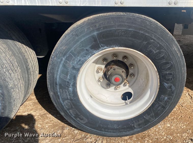 image for item DL6997 2007 Vanguard VIP4000  dry van trailer