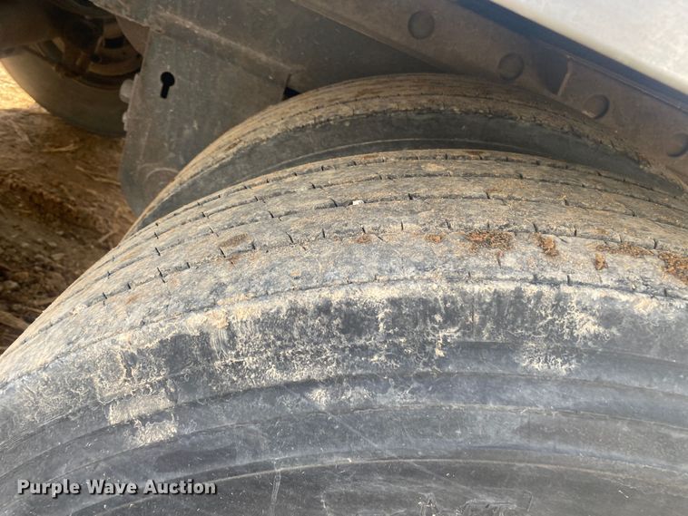 image for item DL6997 2007 Vanguard VIP4000  dry van trailer