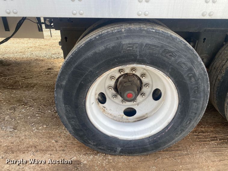 image for item DL6997 2007 Vanguard VIP4000  dry van trailer