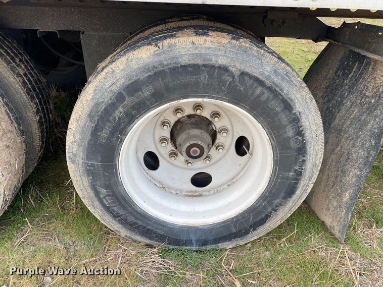 image for item DL6998 2001 Stoughton VIP4000  dry van trailer