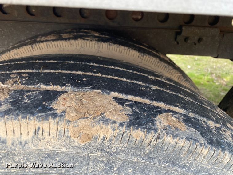 image for item DL6998 2001 Stoughton VIP4000  dry van trailer