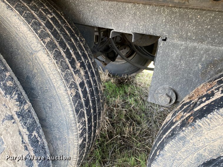 image for item DL6998 2001 Stoughton VIP4000  dry van trailer