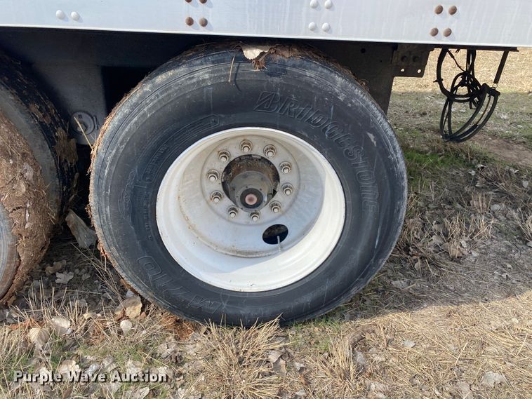 image for item DL6999 2001 Utility VS2DC  dry van trailer