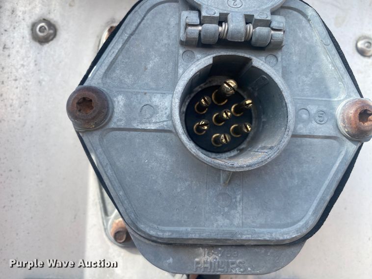 image for item DL7000 2002 Mond Industries  dry van trailer