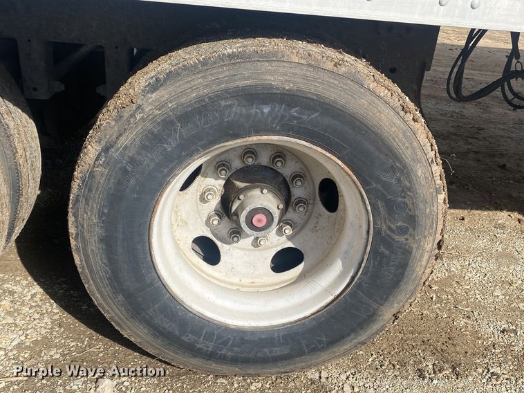 image for item DL7000 2002 Mond Industries  dry van trailer