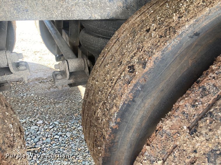 image for item DL7000 2002 Mond Industries  dry van trailer