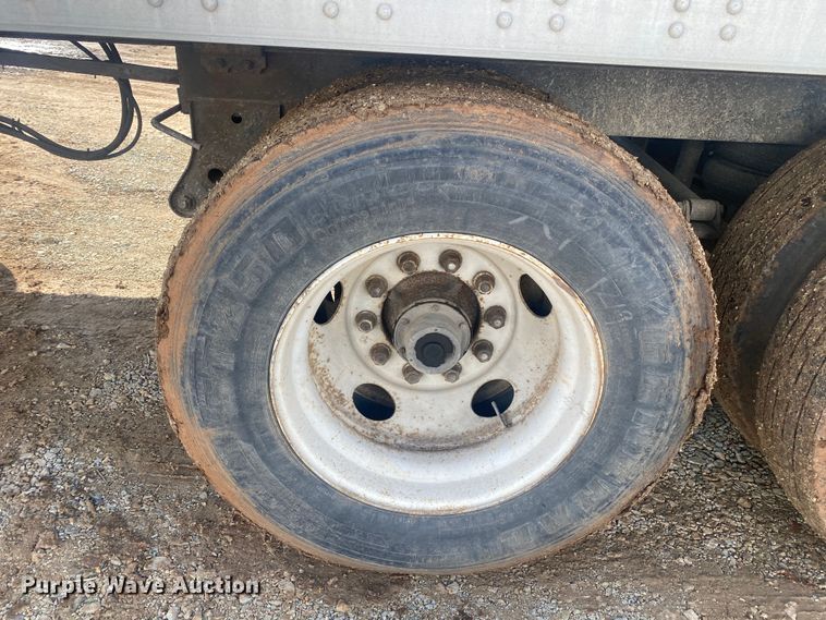 image for item DL7000 2002 Mond Industries  dry van trailer