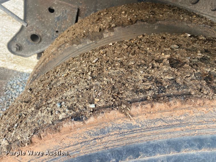 image for item DL7000 2002 Mond Industries  dry van trailer