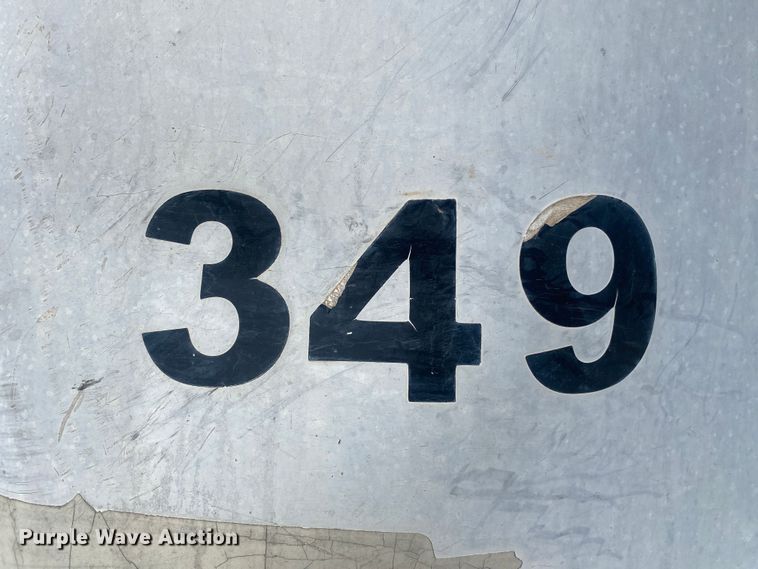 image for item DL7000 2002 Mond Industries  dry van trailer