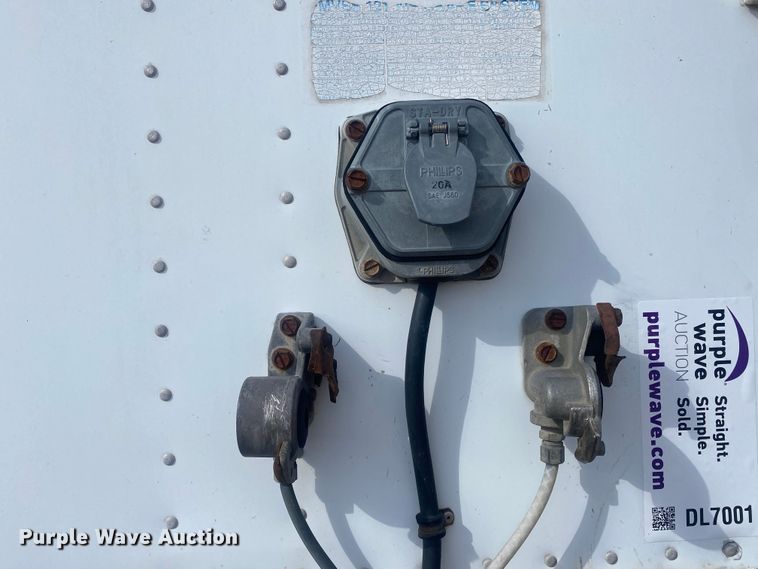 image for item DL7001 2004 Lufkin TFV-CLST  dry van trailer