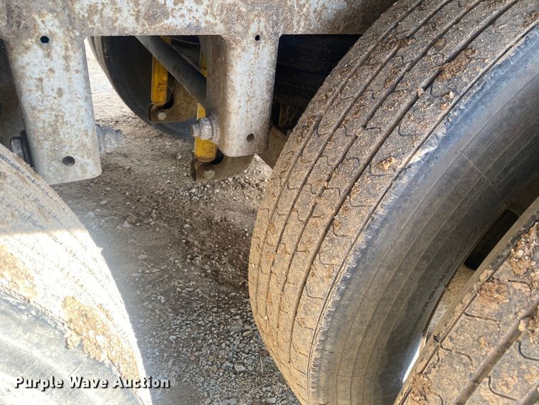 image for item DL7001 2004 Lufkin TFV-CLST  dry van trailer