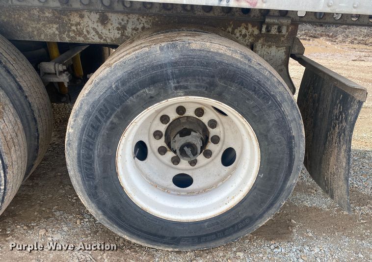 image for item DL7001 2004 Lufkin TFV-CLST  dry van trailer