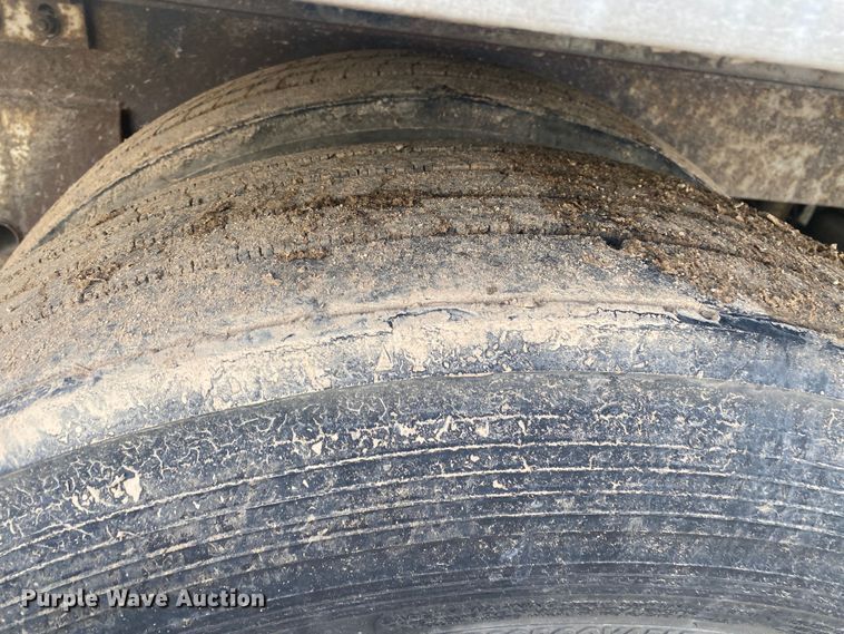 image for item DL7001 2004 Lufkin TFV-CLST  dry van trailer