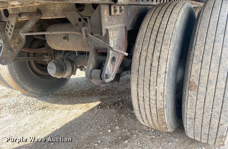 image for item DL7001 2004 Lufkin TFV-CLST  dry van trailer