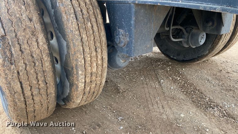 image for item DL7005 2006 Transcraft Eagle II  flatbed trailer