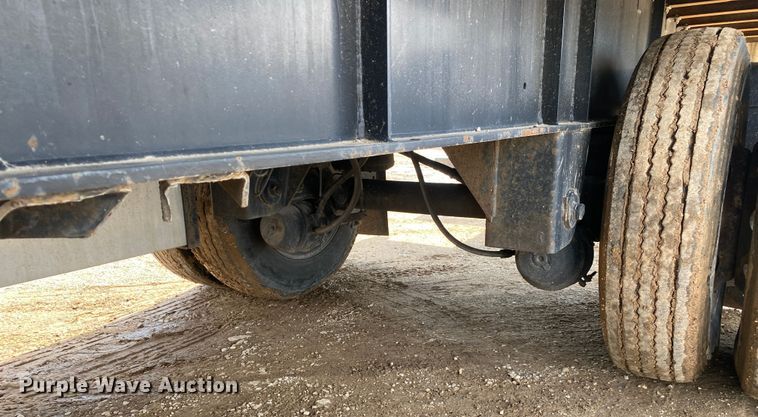 image for item DL7005 2006 Transcraft Eagle II  flatbed trailer