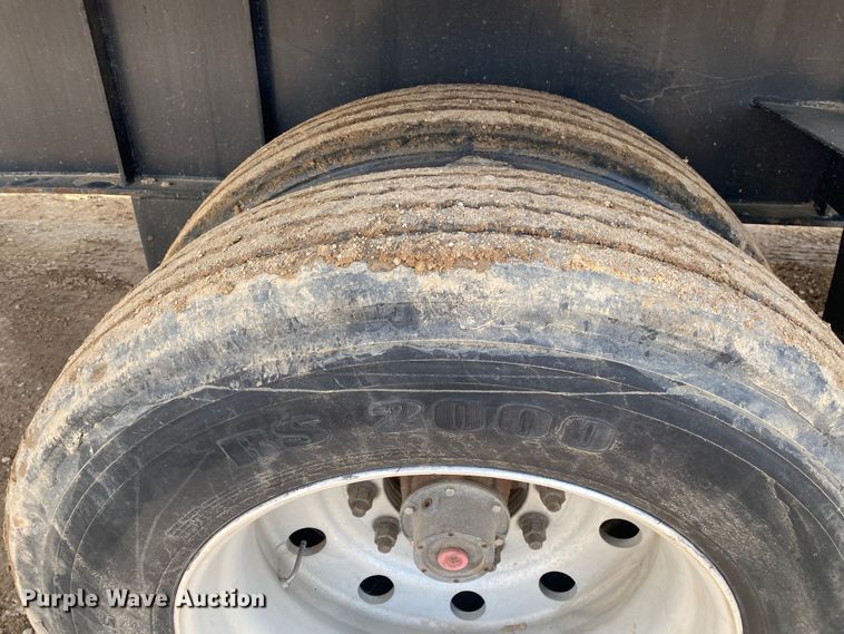 image for item DL7005 2006 Transcraft Eagle II  flatbed trailer