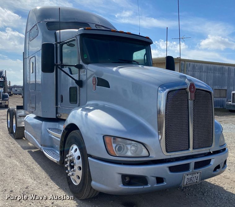 image for item DL7007 2009 Kenworth DS  semi truck