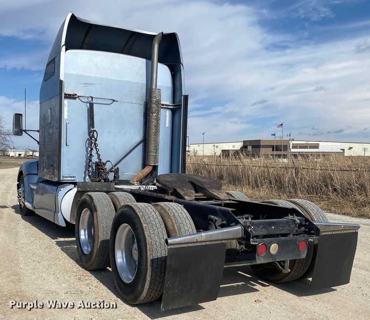 image for item DL7007 2009 Kenworth DS  semi truck