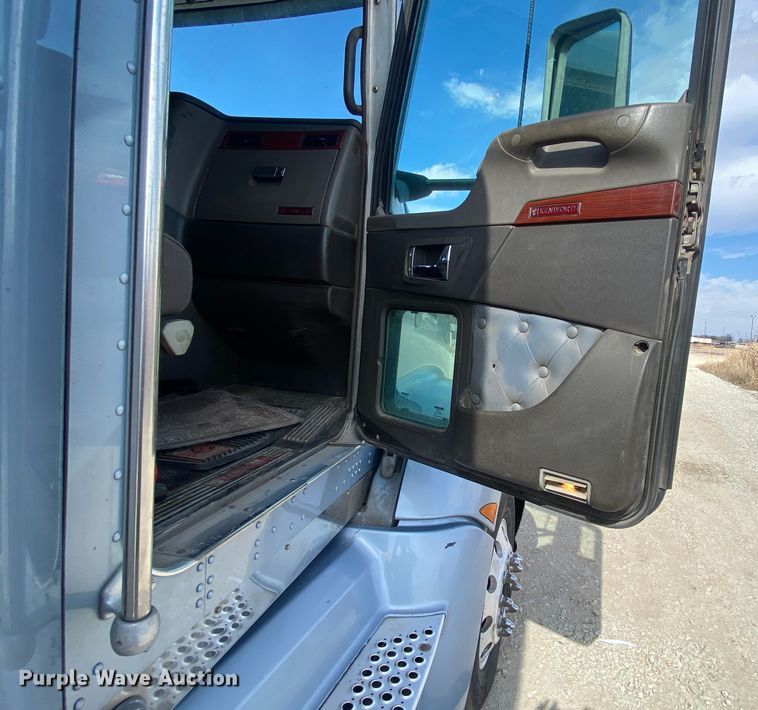 image for item DL7007 2009 Kenworth DS  semi truck