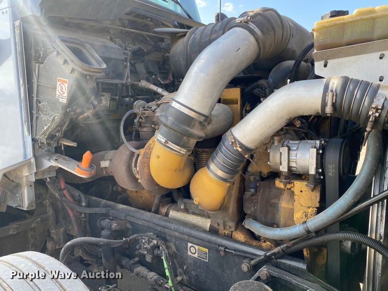 image for item DL7007 2009 Kenworth DS  semi truck