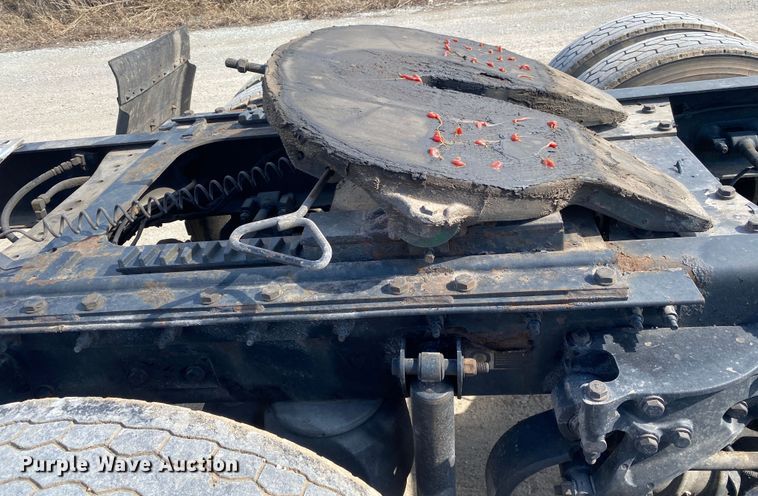 image for item DL7007 2009 Kenworth DS  semi truck