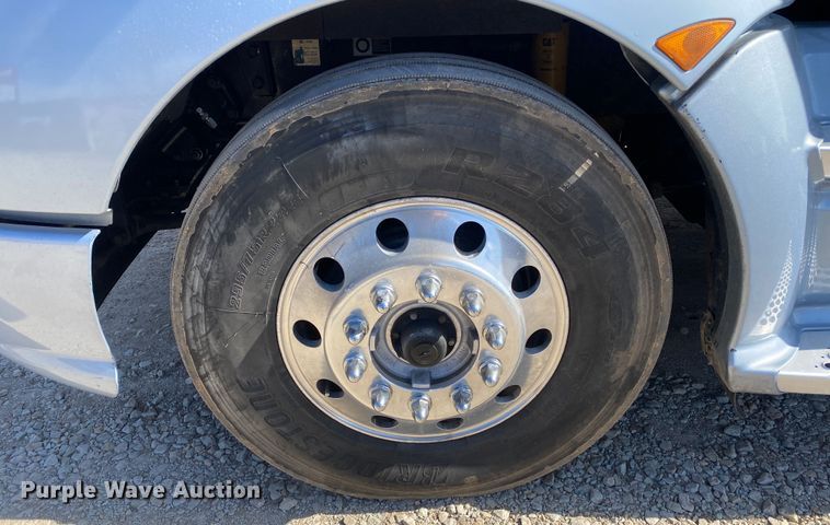 image for item DL7007 2009 Kenworth DS  semi truck