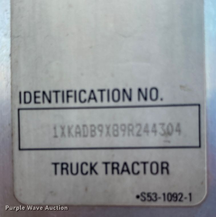 image for item DL7007 2009 Kenworth DS  semi truck