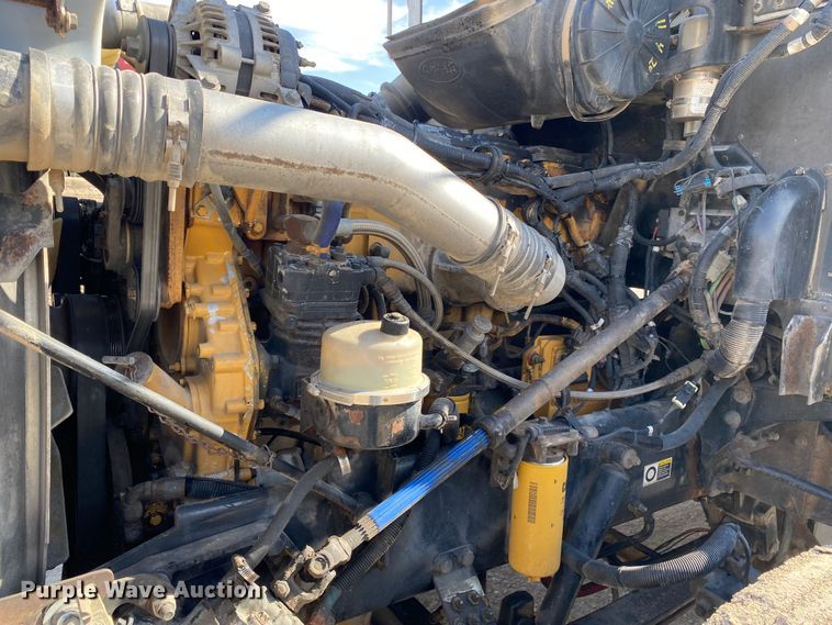 image for item DL7008 2008 Peterbilt 386  semi truck