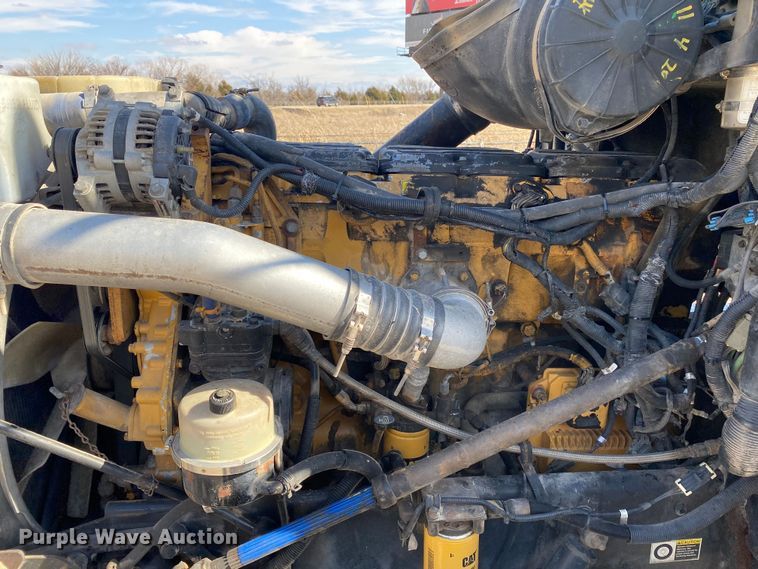 image for item DL7008 2008 Peterbilt 386  semi truck