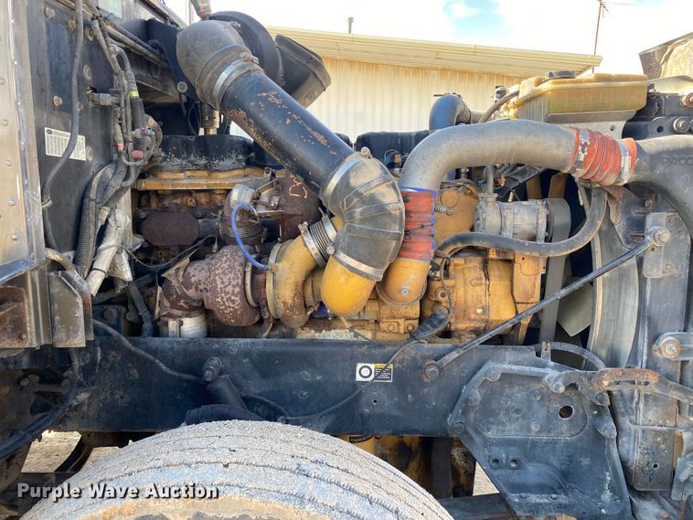 image for item DL7008 2008 Peterbilt 386  semi truck