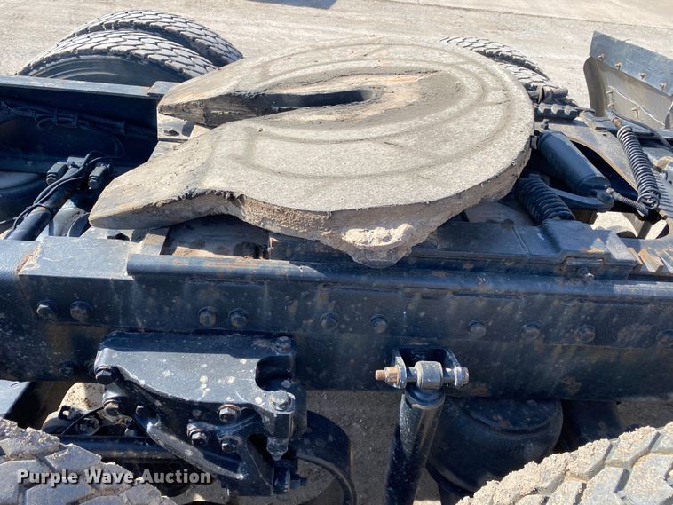 image for item DL7008 2008 Peterbilt 386  semi truck