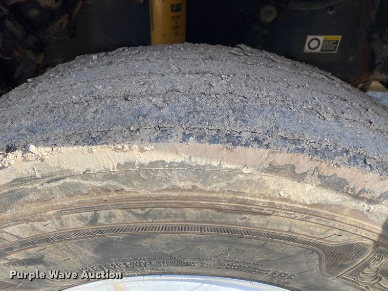 image for item DL7008 2008 Peterbilt 386  semi truck