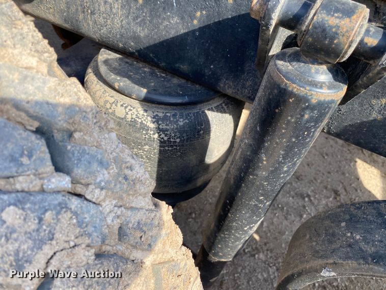 image for item DL7008 2008 Peterbilt 386  semi truck