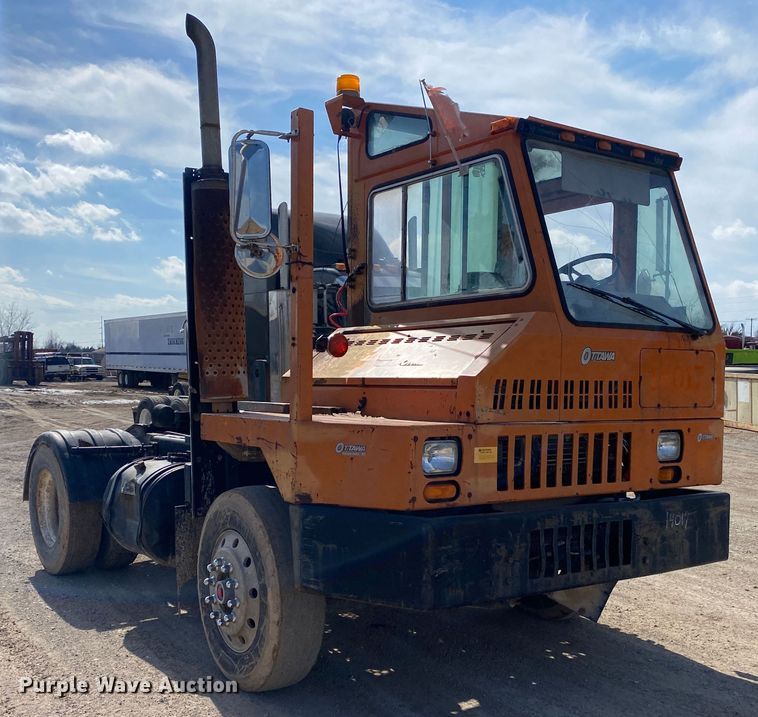 image for item DL7009 1999 Ottawa 30  yard truck