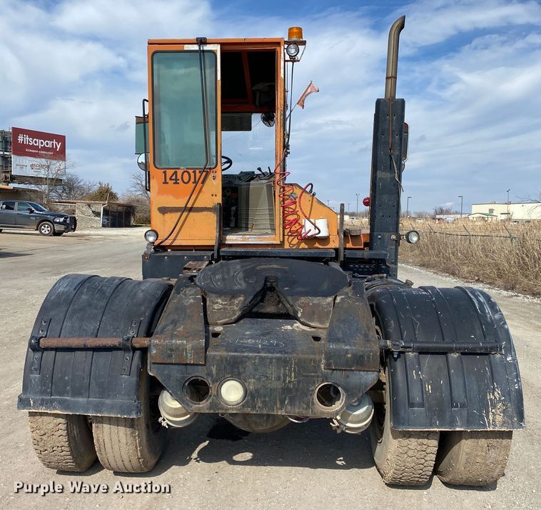 image for item DL7009 1999 Ottawa 30  yard truck