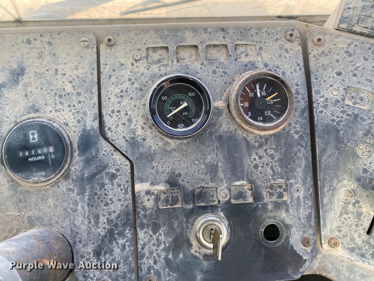 image for item DL7009 1999 Ottawa 30  yard truck