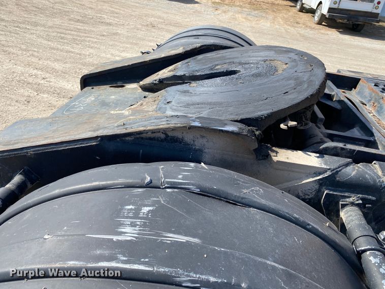 image for item DL7009 1999 Ottawa 30  yard truck