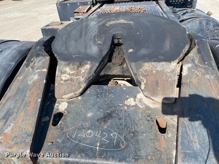 image for item DL7009 1999 Ottawa 30  yard truck