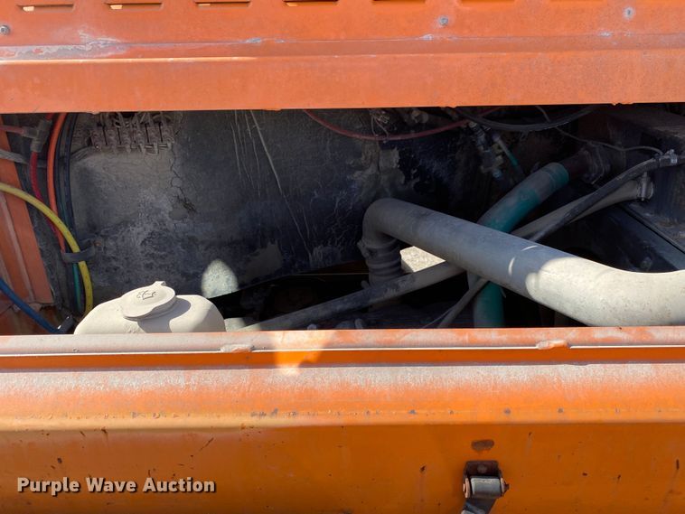 image for item DL7009 1999 Ottawa 30  yard truck