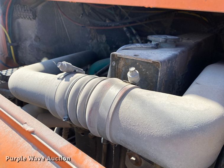 image for item DL7009 1999 Ottawa 30  yard truck