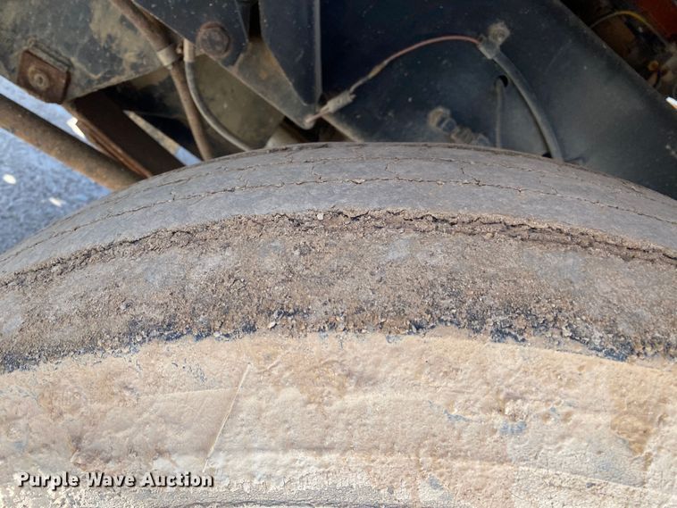 image for item DL7009 1999 Ottawa 30  yard truck