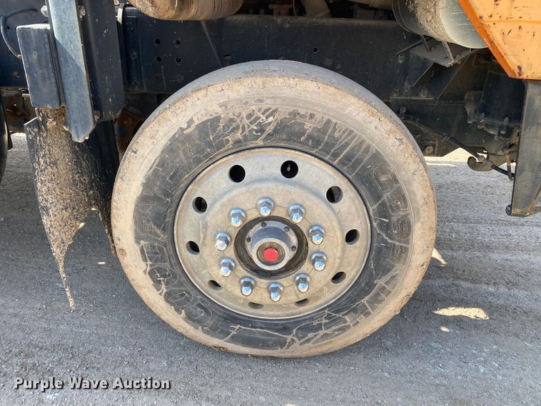 image for item DL7009 1999 Ottawa 30  yard truck